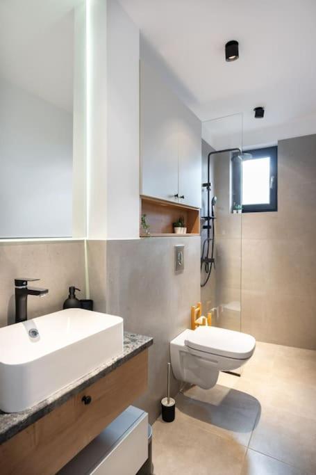 Appartement Stunning Views 2Br Midtown Flat - Charming Balcony à Bucarest Extérieur photo